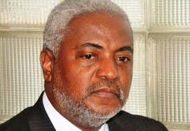 100,000 firmas para expulsar a Edwin Parison de Rep Dominicana